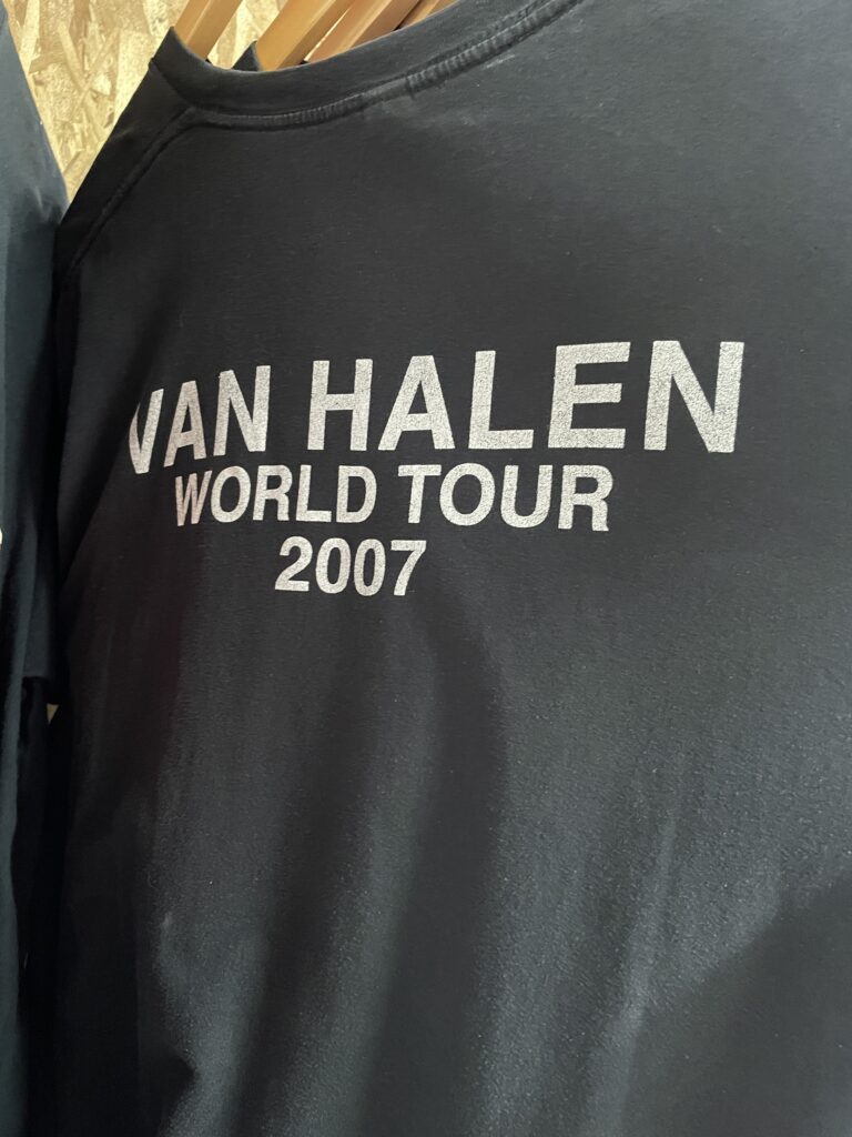 ⚪︎ 2007‘s VAN HALEN world tour T-shirt