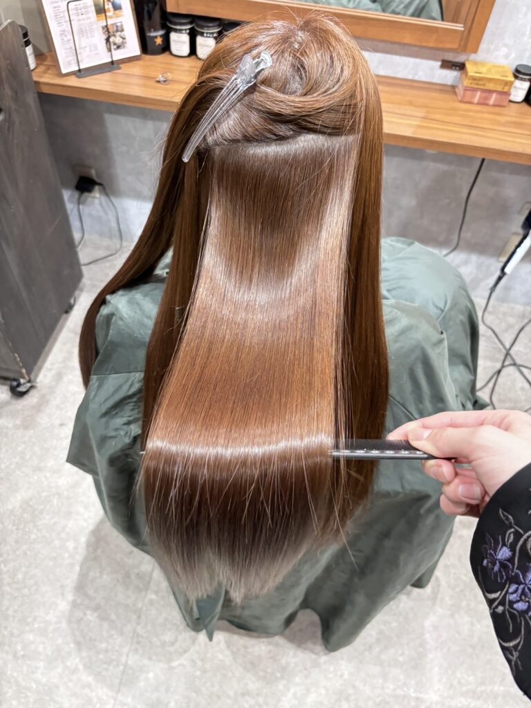 髪質改善縮毛矯正を施術しブローのみの状態です。