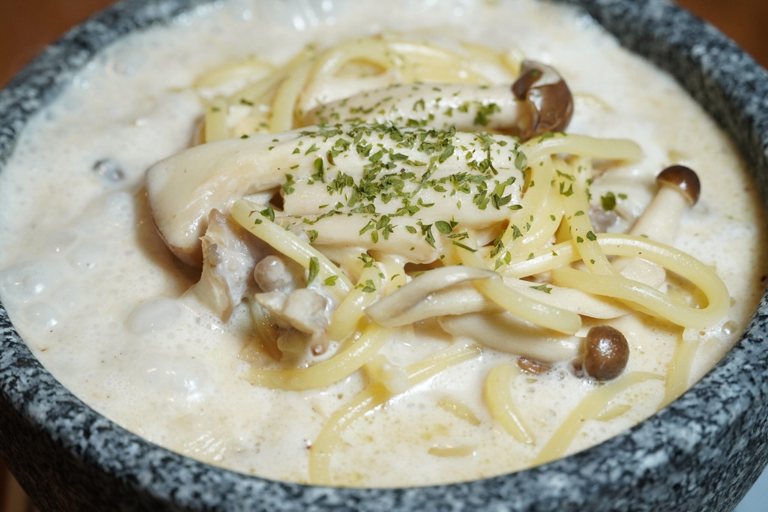 キノコのポルチーニ風クリームパスタ